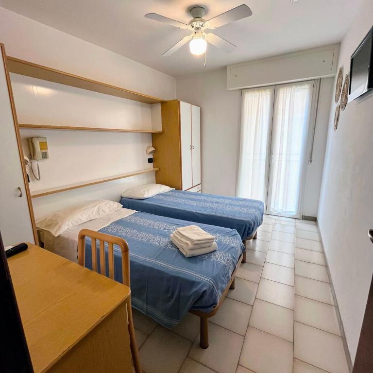 Albergo Villa Denny - Camera Familiare - 4