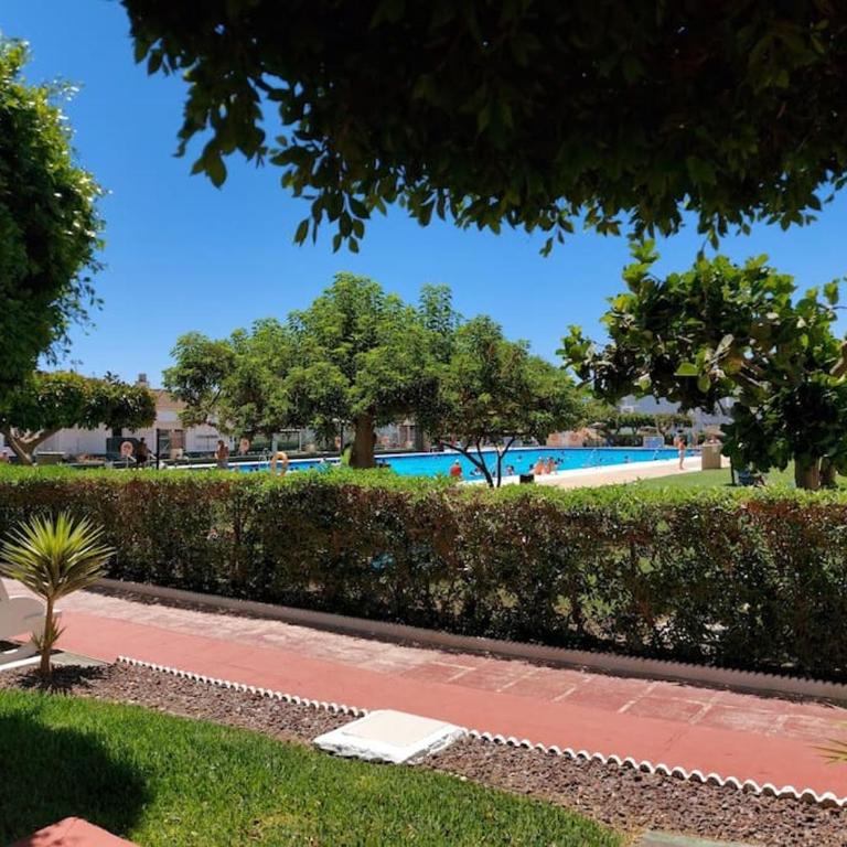 Piscina y playa en Laguna Beach Torrox - Apartamento de 1 dormitorio - 3