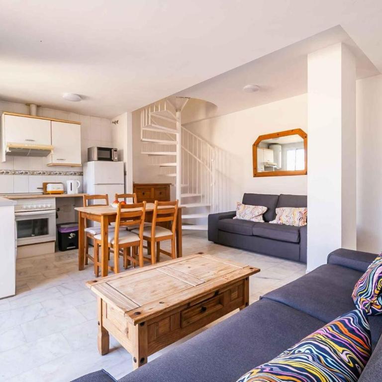 3 Bed Apartment Sleeps 5 - 2 Pools - Smart Tv - Apartamento - 14