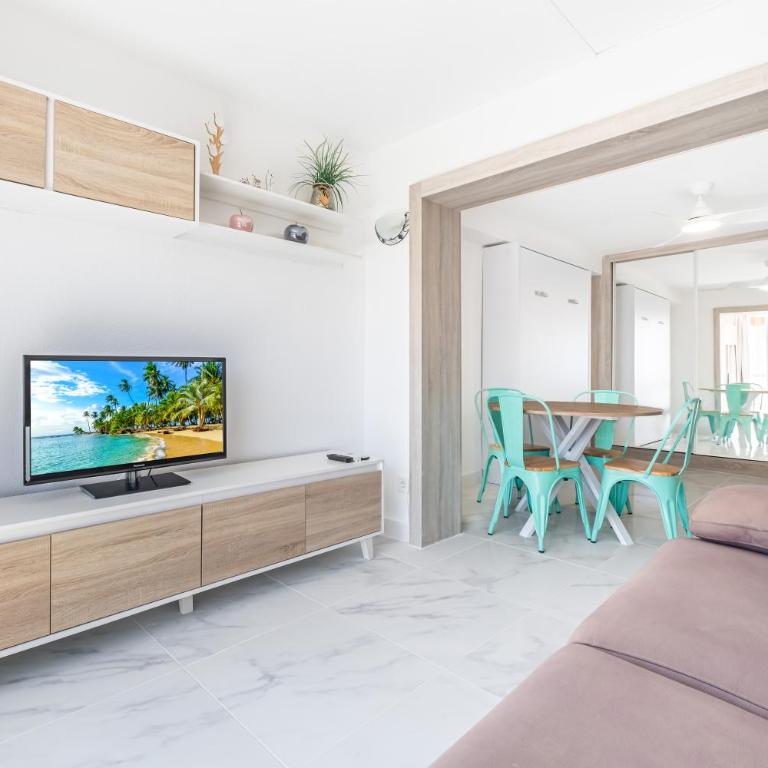 Albatros 12-8 Sea Views Levante Beach - Studio Apartment - 10