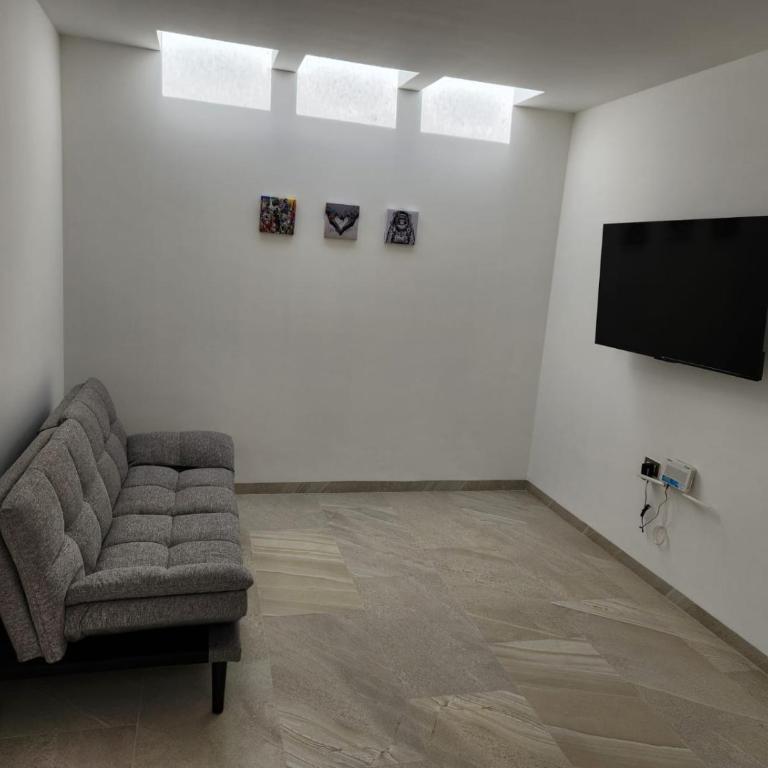 Casa de Lujo con Jacuzzi - Three-Bedroom House - 20