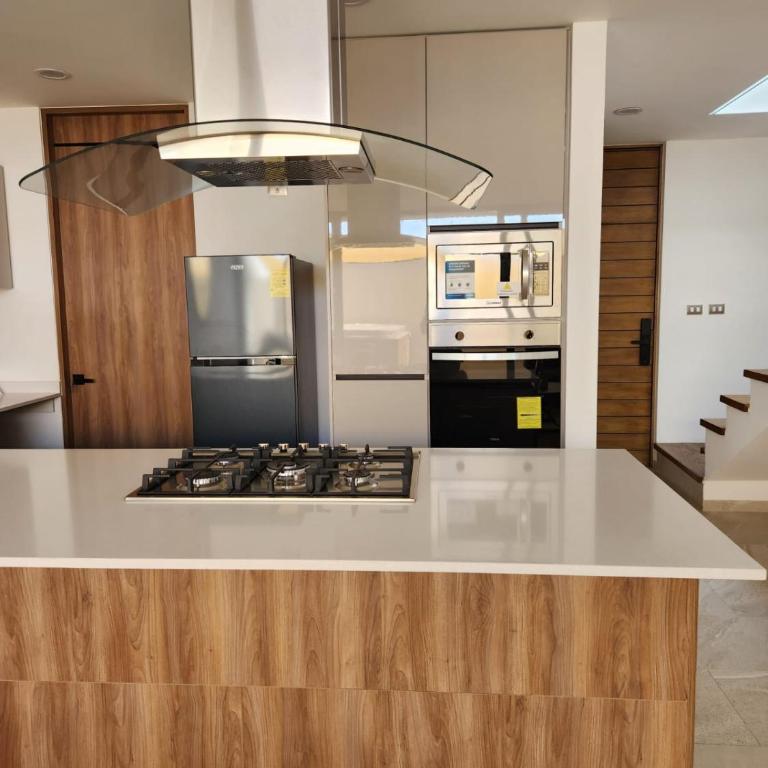 Casa de Lujo con Jacuzzi - Three-Bedroom House - 22