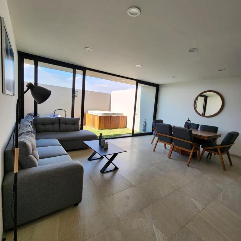 Casa de Lujo con Jacuzzi - Three-Bedroom House - 6