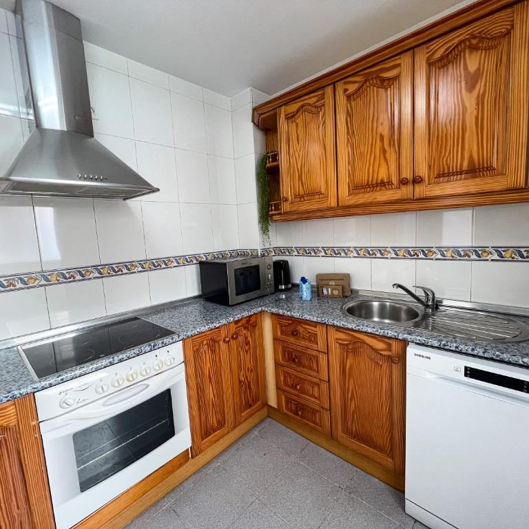 Family Holiday Apartment in Estepona - Apartamento de 3 dormitorios - 13