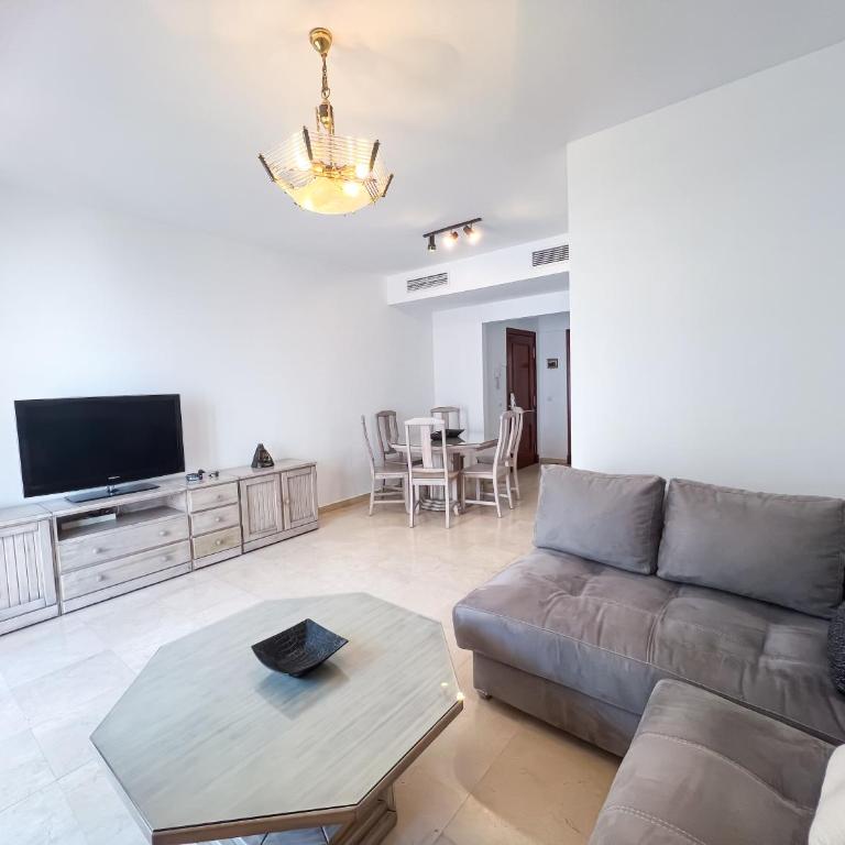 Family Holiday Apartment in Estepona - Apartamento de 3 dormitorios - 1
