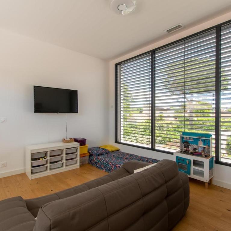 LA CONTEMPORAINE au calme avec sa piscine, wifi fibre, 8 personnes - Villa - 23