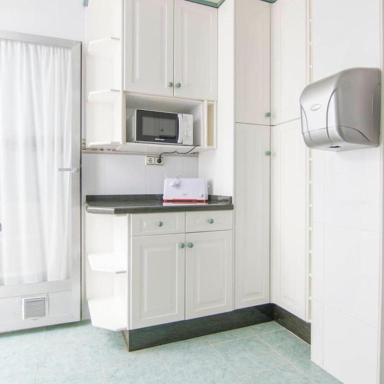 Apartamento a 300m Playa Arenal - Calpe - Three-Bedroom Standard Apartment - 8