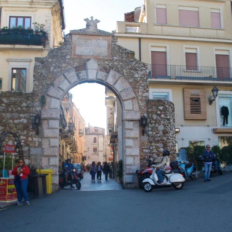 Central apartment Taormina - Appartamento Superior con 2 Camere da Letto - 40