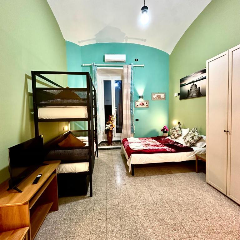 B&B Termini Colosseo Suite - Camera Quadrupla con Balcone - 1