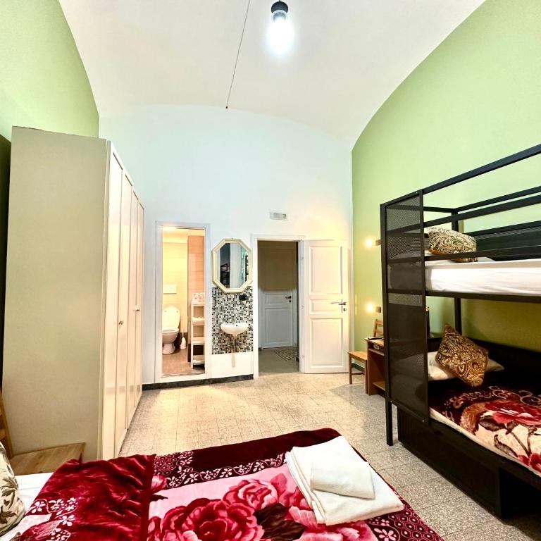 B&B Termini Colosseo Suite - Camera Quadrupla con Balcone - 8