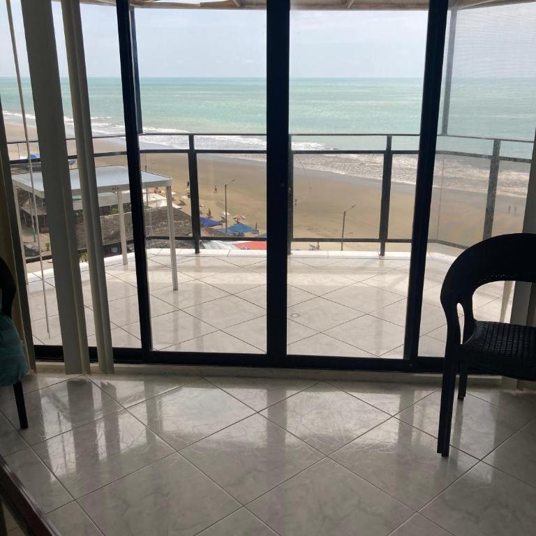 Departamento 4 habitaciones 12 personas vista al mar 8vo piso Playa Almendro - Apartamento - 38
