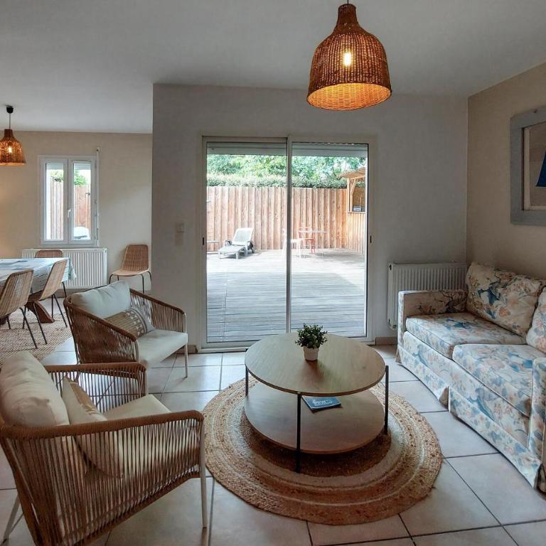3 Bedroom Lovely Home In Andernos-Les-Bains - Maison de Vacances 3 Chambres - 3