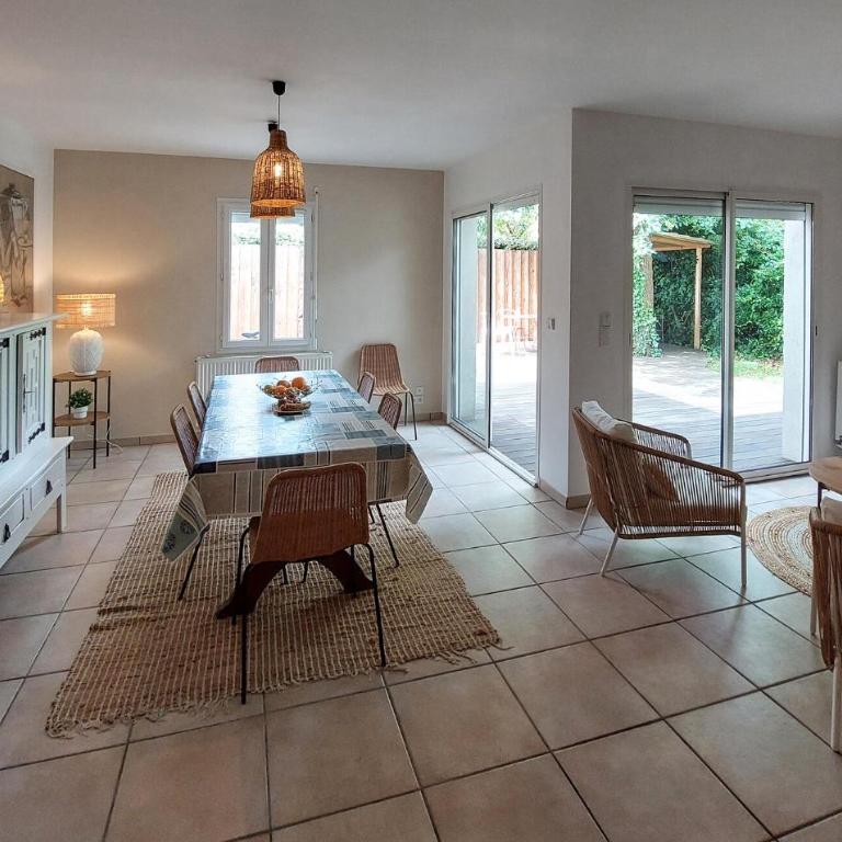 3 Bedroom Lovely Home In Andernos-Les-Bains - Maison de Vacances 3 Chambres - 17