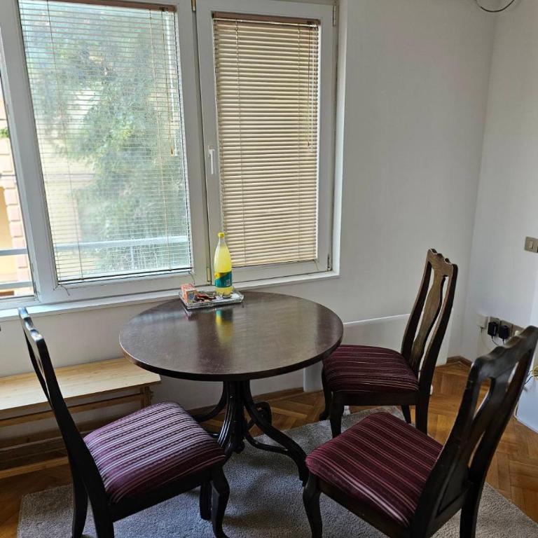 Modern apartment - quiet street - Apartman sa 1 Spavaćom Sobom - 7