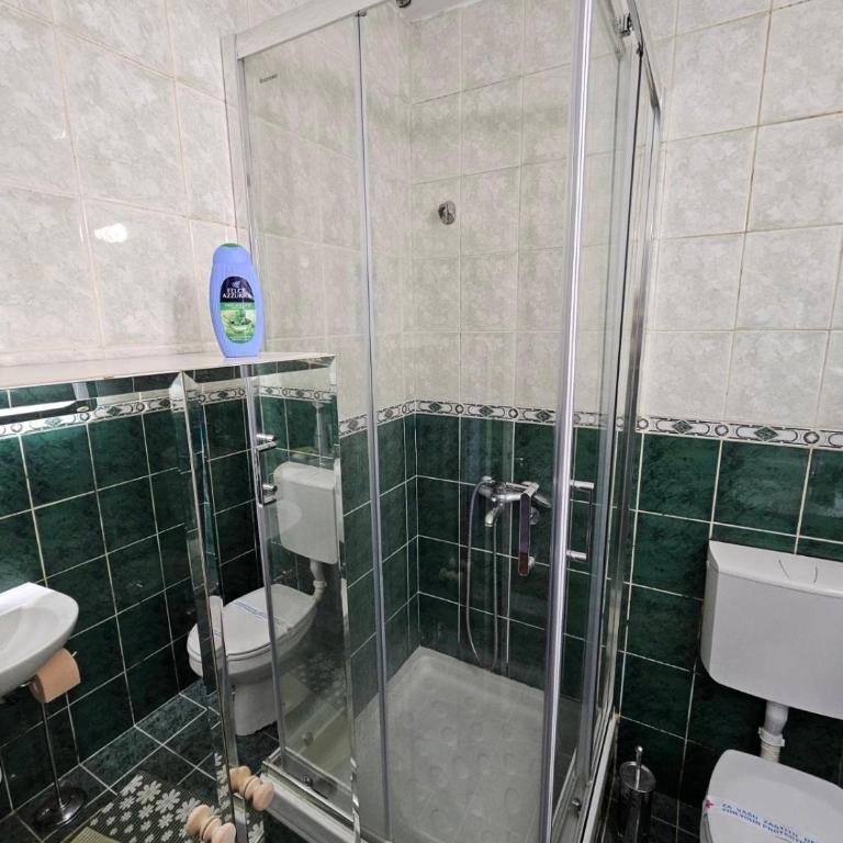 Modern apartment - quiet street - Apartman sa 1 Spavaćom Sobom - 10