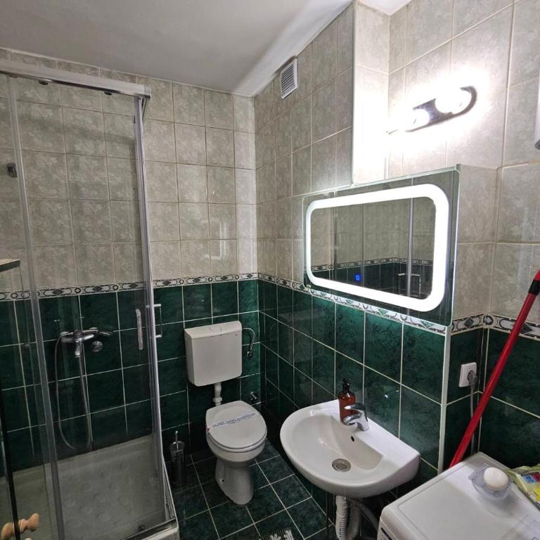 Modern apartment - quiet street - Apartman sa 1 Spavaćom Sobom - 9