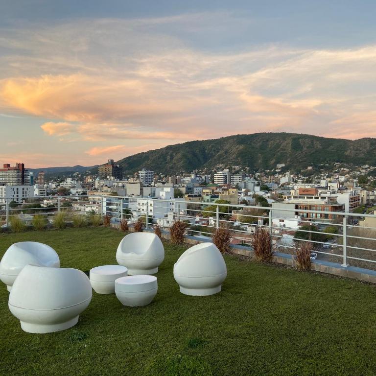 Edificio Stefano III - Departamento con cochera y amenities a pocas cuadras del centro - Apartamento de 1 dormitorio - 18