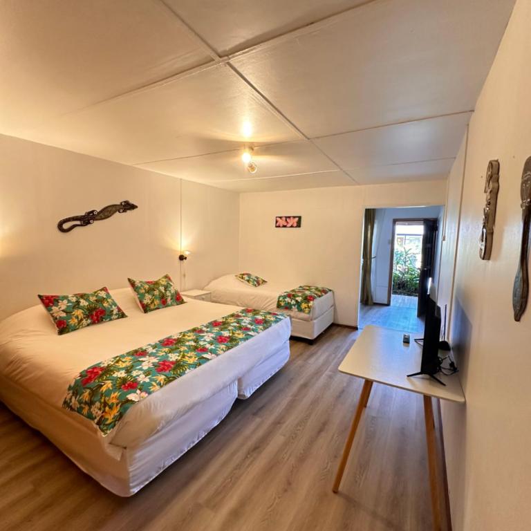 Hotel Hotu Matua by EI - Habitación Triple con vistas a la piscina - 2