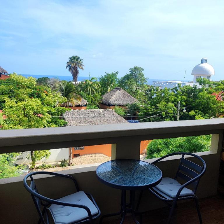 Adelfa Suites - Queen Apartment with Terrace - 9