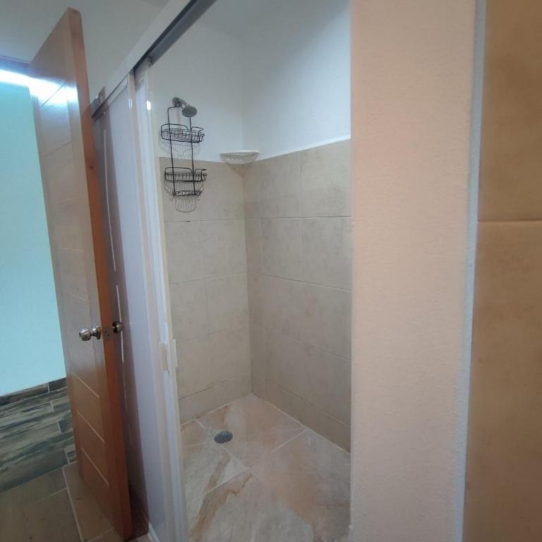 Adelfa Suites - King Apartment with Terrace - 11