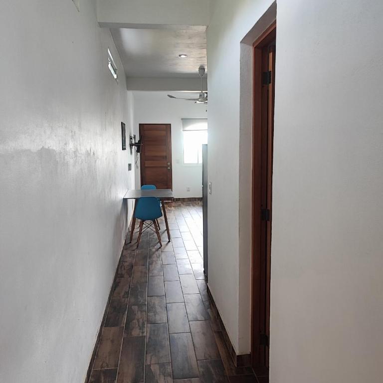 Adelfa Suites - King Apartment with Terrace - 9