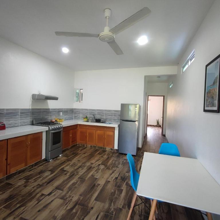 Adelfa Suites - Apartamento - 1 cama grande - 12