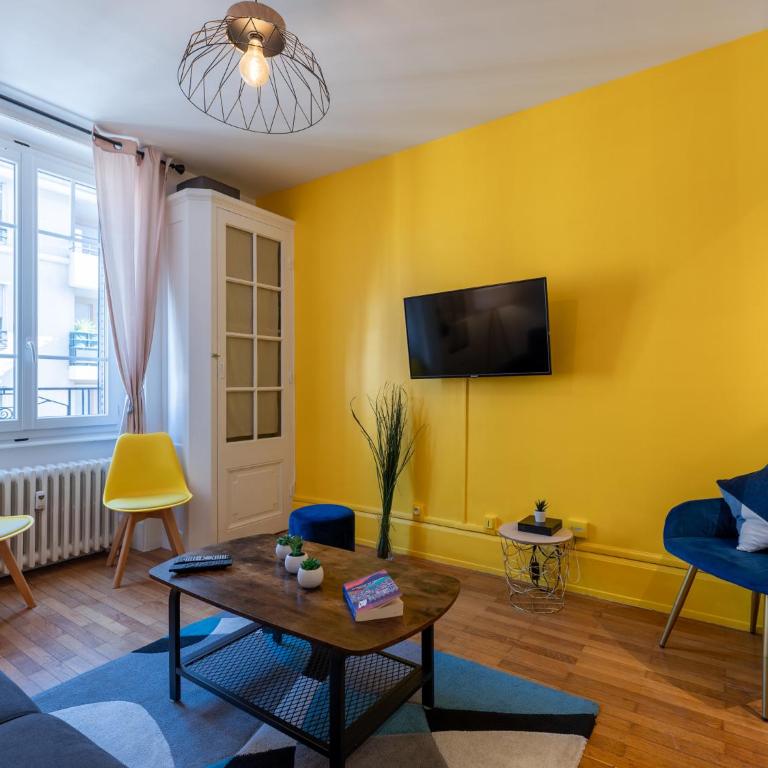 LE DEDIEU - HYPERCENTRE GARAGE GRATUIT WiFi NETFLIX AMAZON PRIME - One-Bedroom Apartment - 2