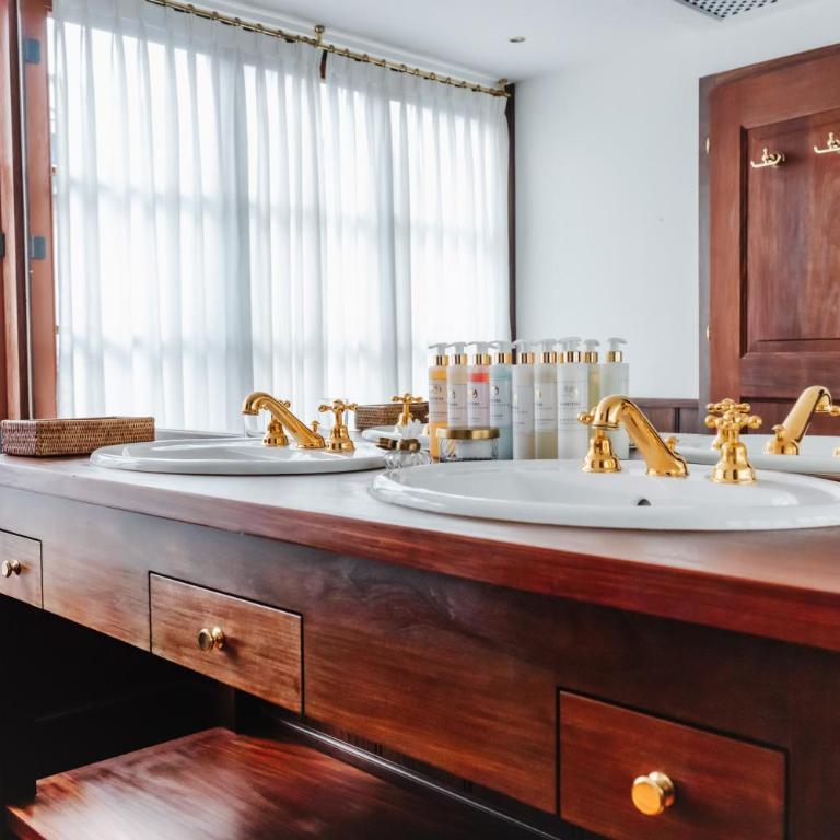 Hotel Villa Irma - Suite King con Vasca Idromassaggio - Dependance - 4