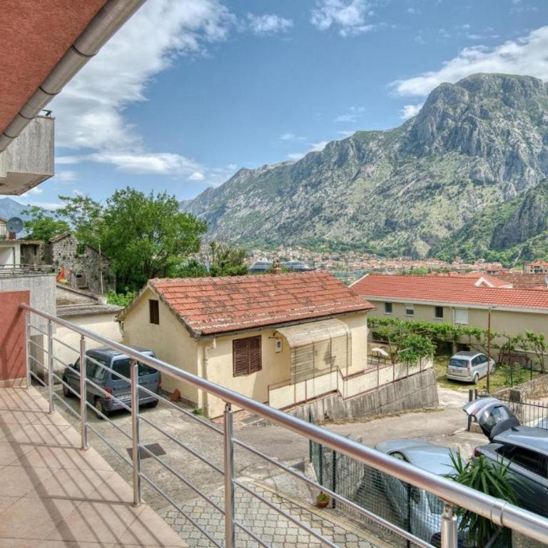 Underhill Royal View - Two-Bedroom House - 16