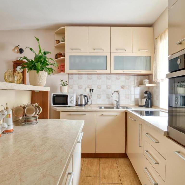 Underhill Royal View - Two-Bedroom House - 4