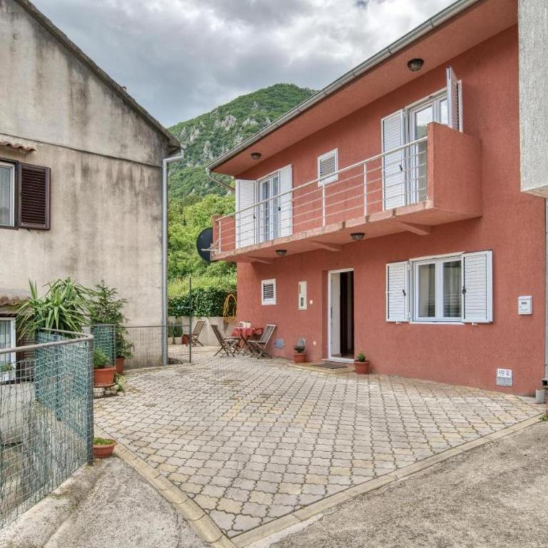 Underhill Royal View - Two-Bedroom House - 26