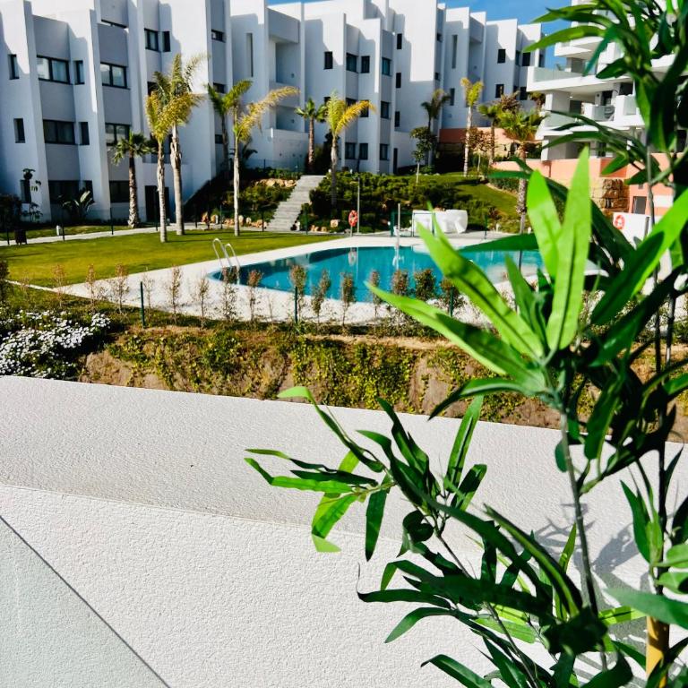 Logement moderne et cosy avec piscine, jacuzzi, salle de sport et billard - Two-Bedroom Apartment with Terrace and Sea View - 1