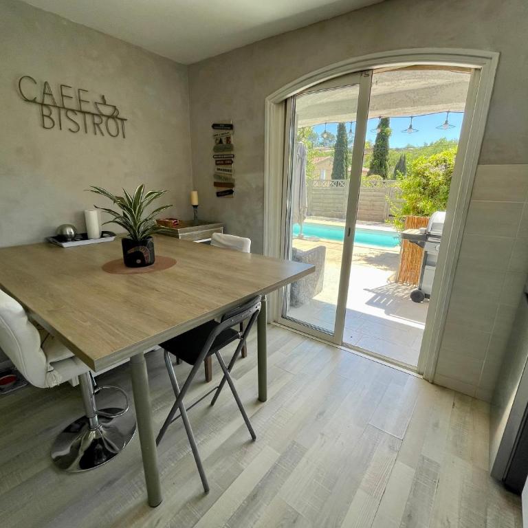 Maison 6-8 personnes proche Cannes - Maison 3 Chambres - 10