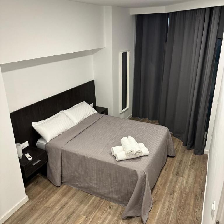 LOTUS SUITES Alicante - One-Bedroom Apartment - 1