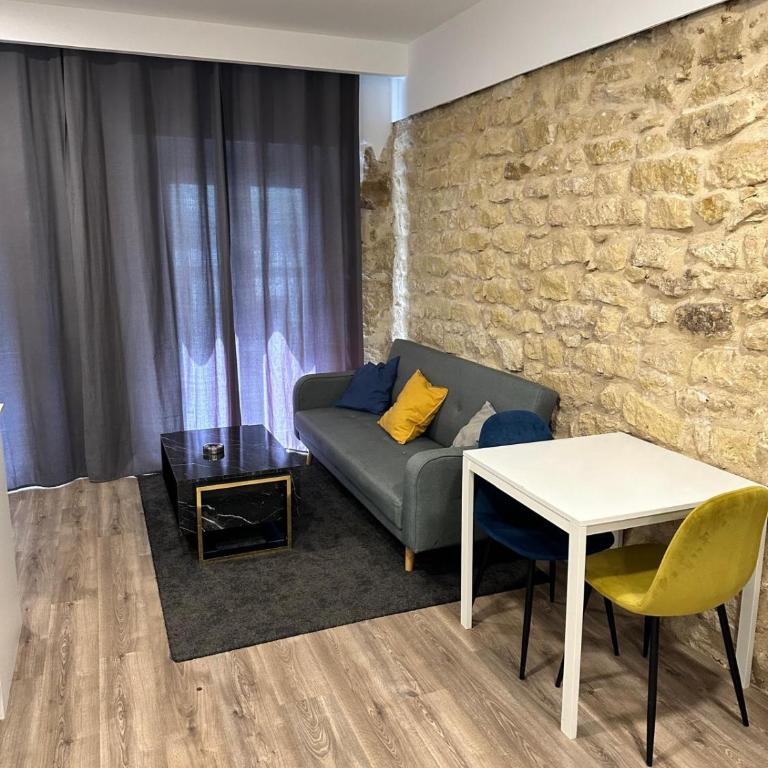 LOTUS SUITES Alicante - One-Bedroom Apartment - 6