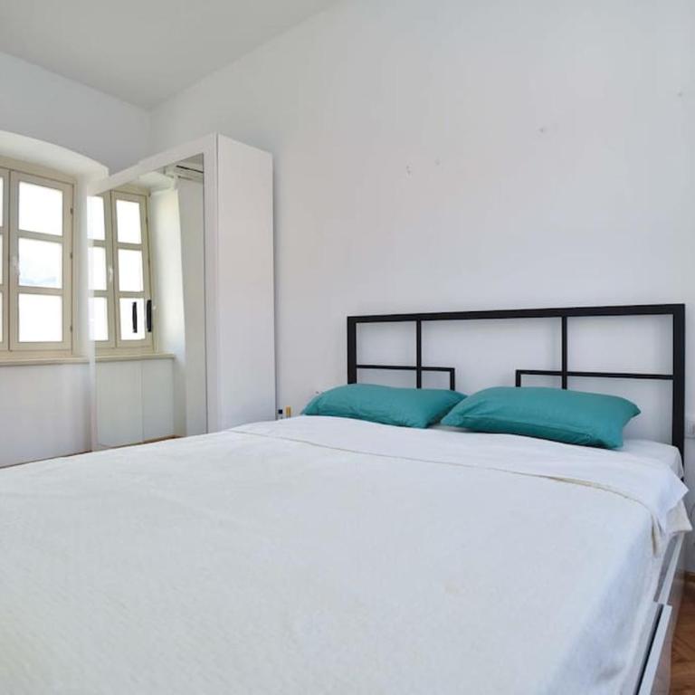 PERFECT OLD TOWN SPOT in Budva - Apartman sa 3 Spavaće Sobe - 11