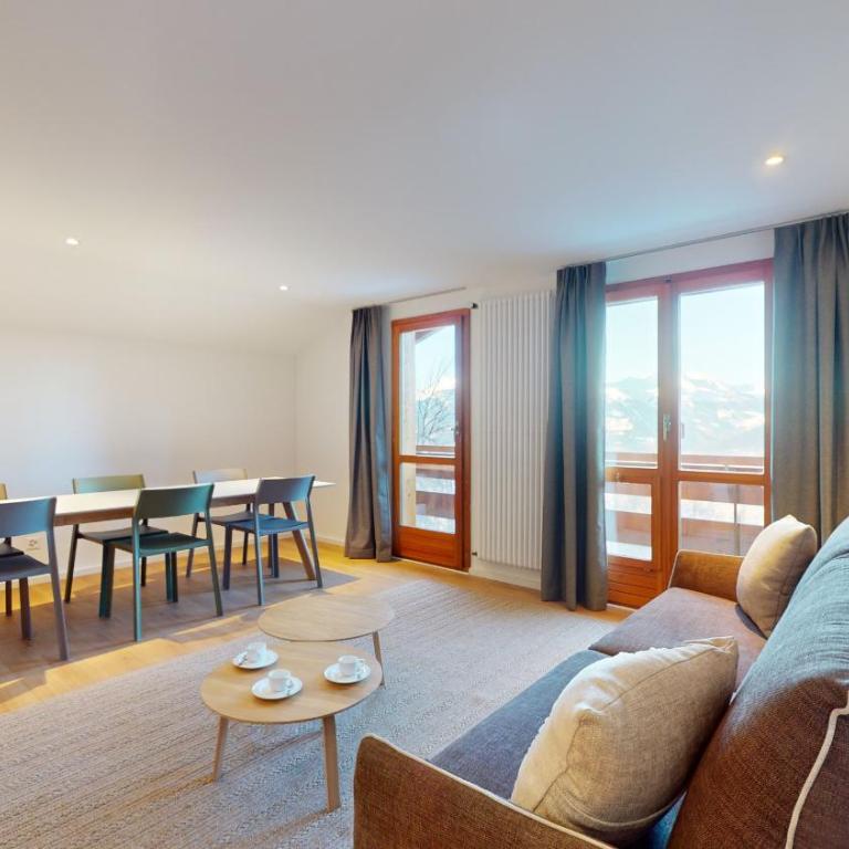 Chalet de l Ours VUE & NATURE Appart Pregny 8 pers - Apartment mit Balkon - 2