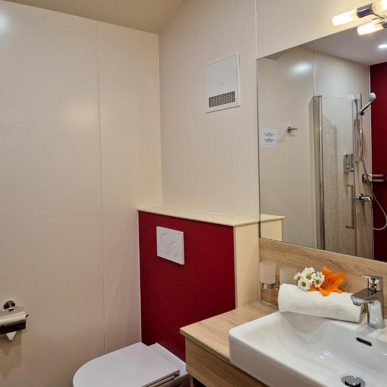Alpenpension Gastein - Großes Doppelzimmer mit Balkon - 2