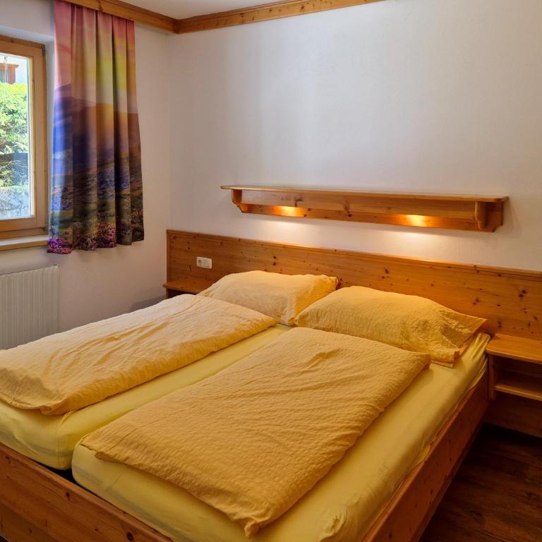 Alpenpension Gastein - Großes Doppelzimmer mit Balkon - 1