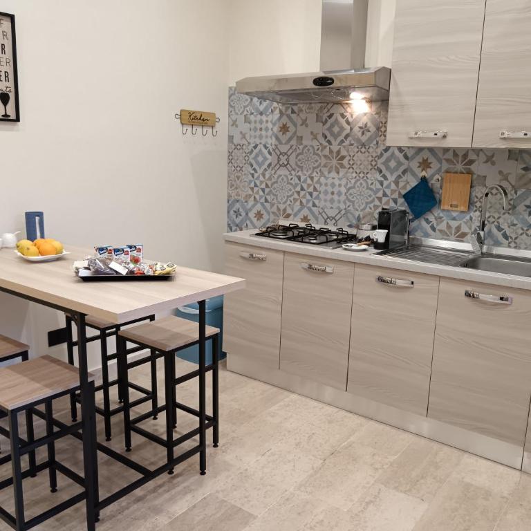 Casa vacanze Catania centro! - Two-Bedroom Apartment with Balcony - 6