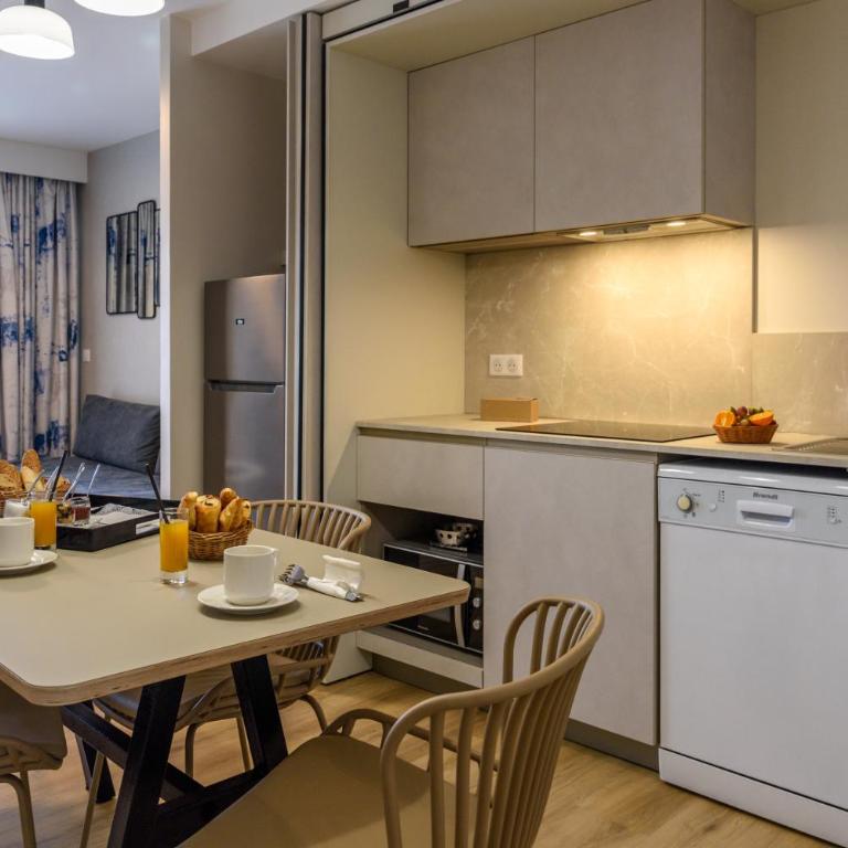 Residence de Tourisme Ajaccio Amirauté - Appartement 2 Chambres avec 2 Salles de Bains - 18