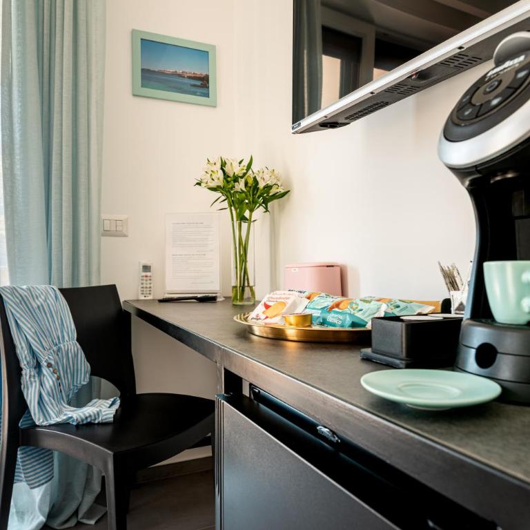 Verdeaqua Rooms - Suite Familiare con Balcone - 8