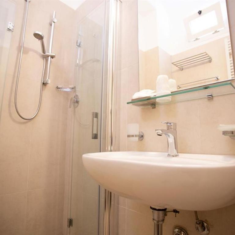Hotel Ideale Mare - Camera Matrimoniale Budget - 3