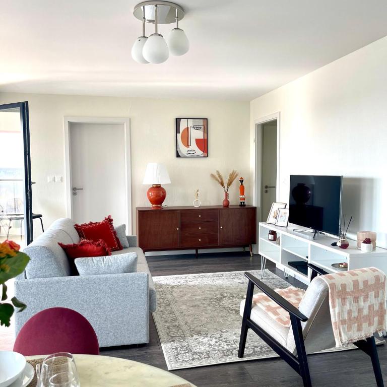 Appart Standing Balcon 6 Pers Parking Privé Tram - Two-Bedroom Apartment - 6