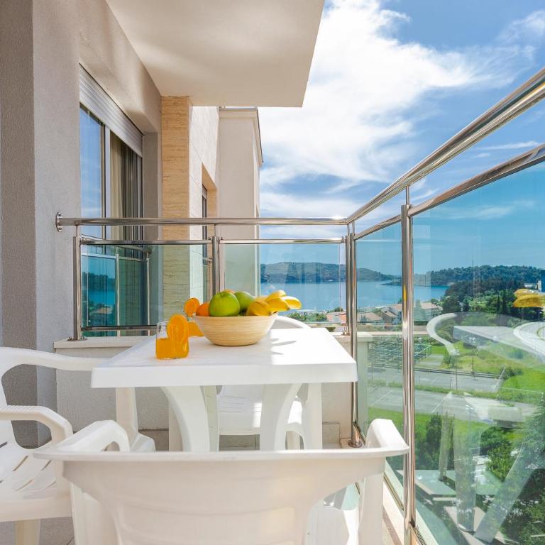 ID LUX APARTMENTS - Two-Bedroom Apartment - 2