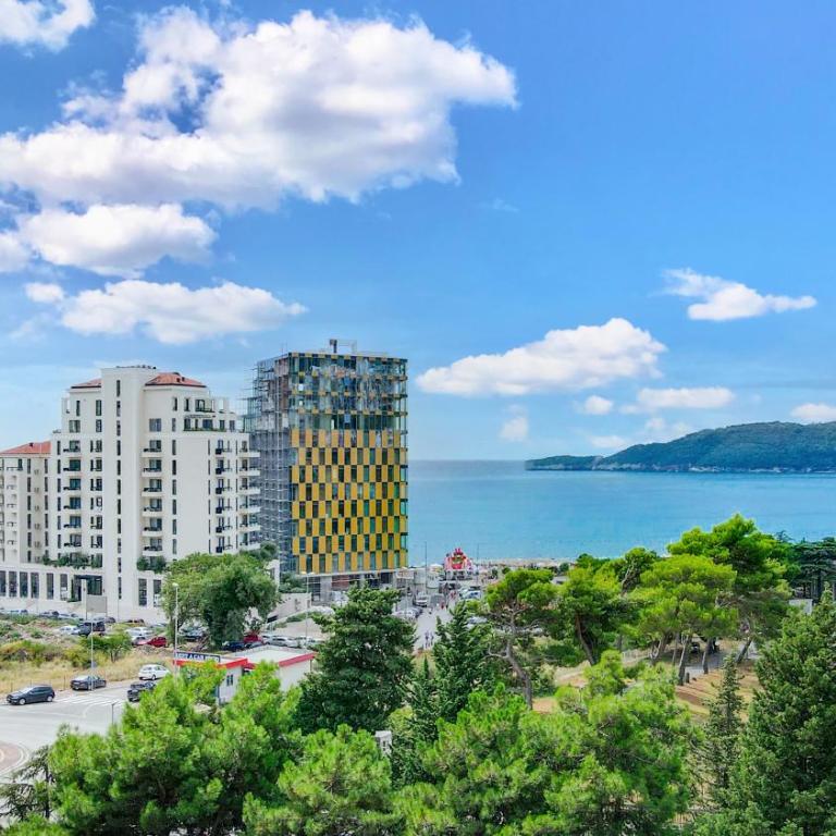 ID LUX APARTMENTS - One-Bedroom Apartment - 16