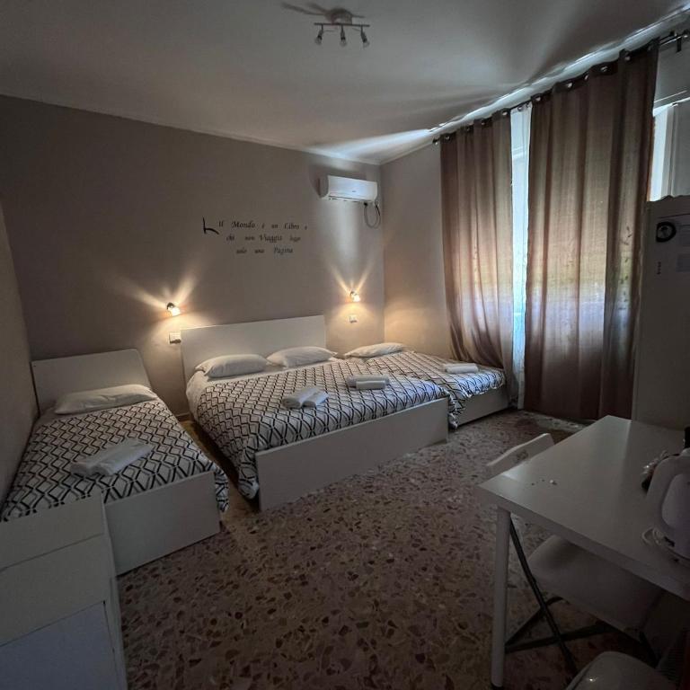 ViaVai Pisa Airport - Quadruple Room with Private Bathroom - 2