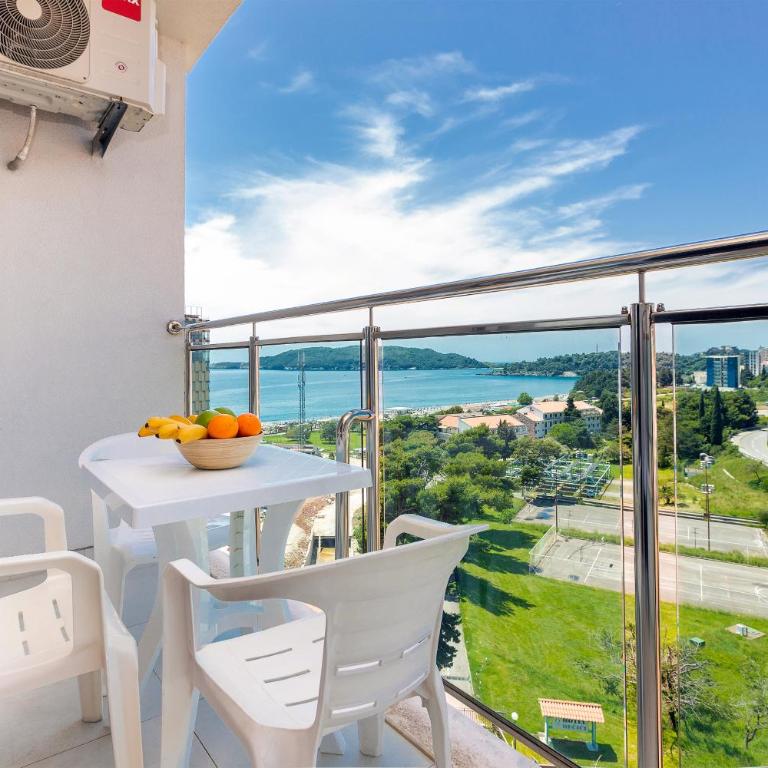 ID LUX APARTMENTS - One-Bedroom Apartment - 11