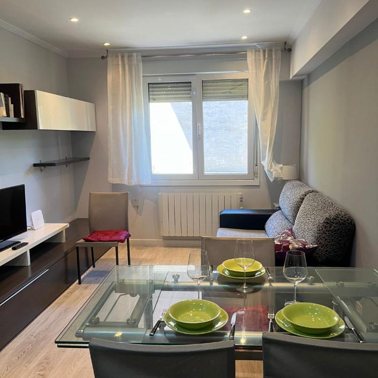 Easo amplio y funcional cerca de la playa. - Apartamento - 4