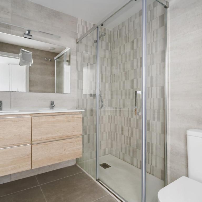 2Bedroom 2Bathroom newly Flat 1 min from the beach - Apartment - 9